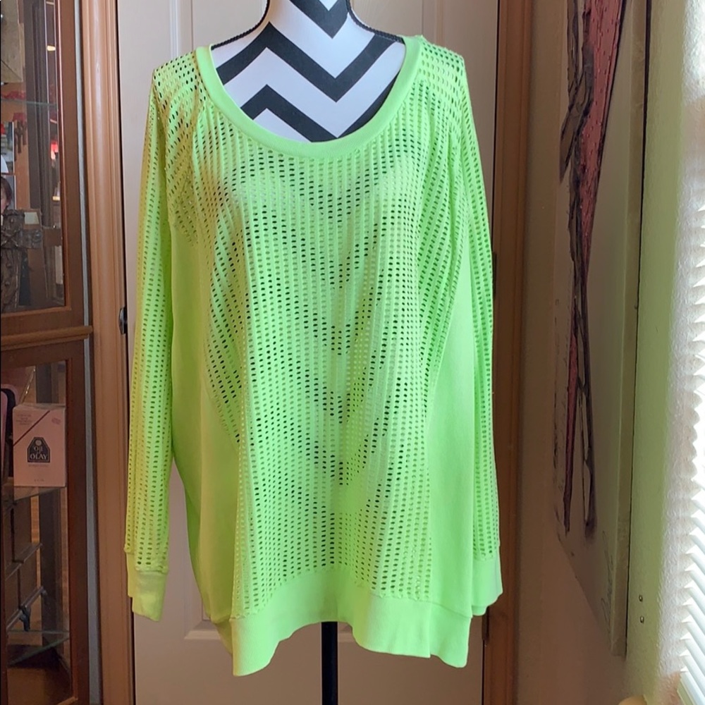 Ladies mesh top.